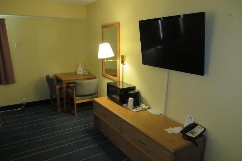 Days Inn By Wyndham Alexandria Mn Экстерьер фото
